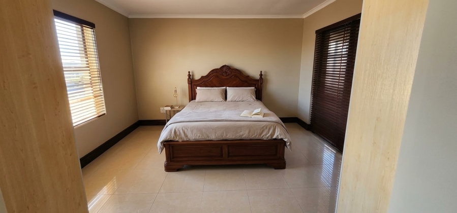 4 Bedroom Property for Sale in Parklands East Western Cape